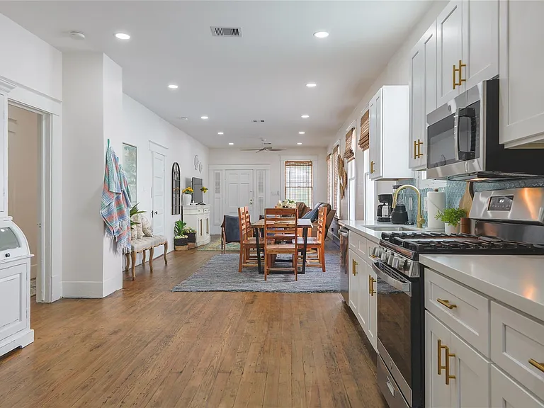 2912 Avenue R — Photo 12