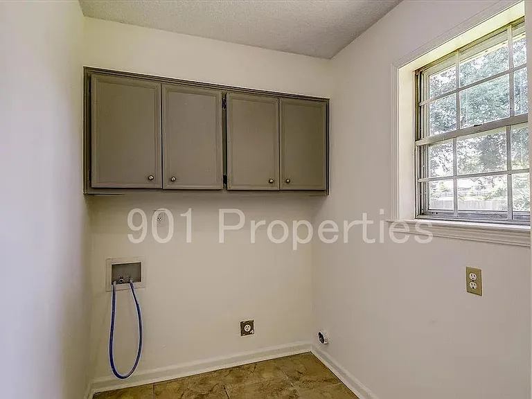 5548 Montpelier Dr — Photo 9