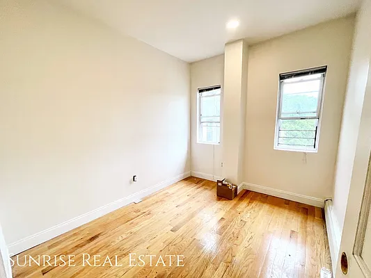 Rented by Sunrise Real Estate | media 58
