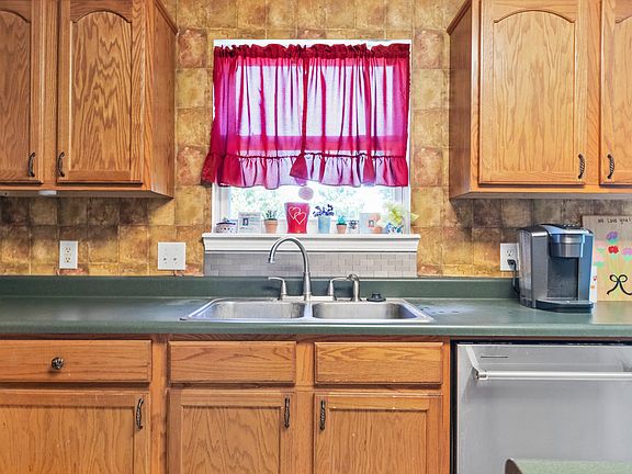 5th image of 6618 Smithfield Dr