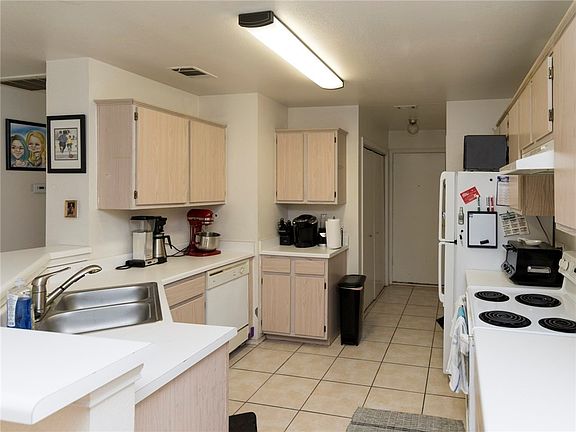 3rd image of 9625 Sugar Hill Dr #B