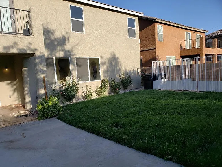 Evergreen Cove St — Photo 20