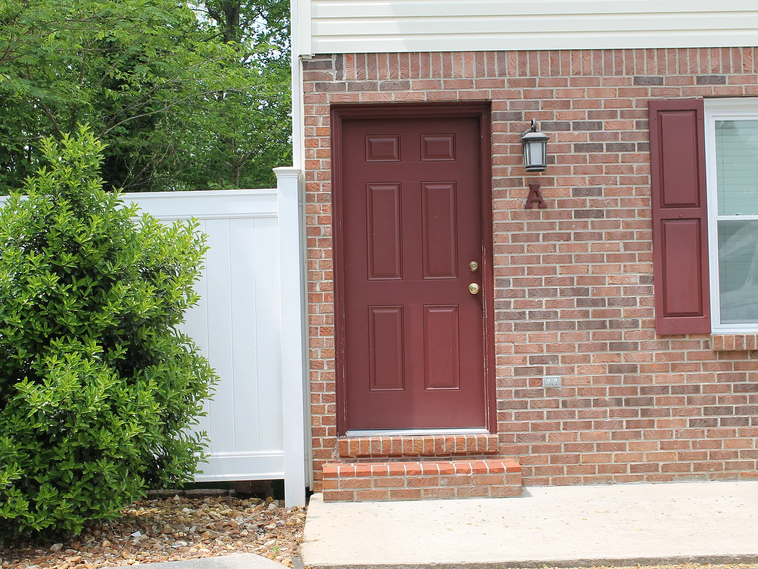 2 bed, 1.5 bath, 960 sqft, $1,000 — Photo 1