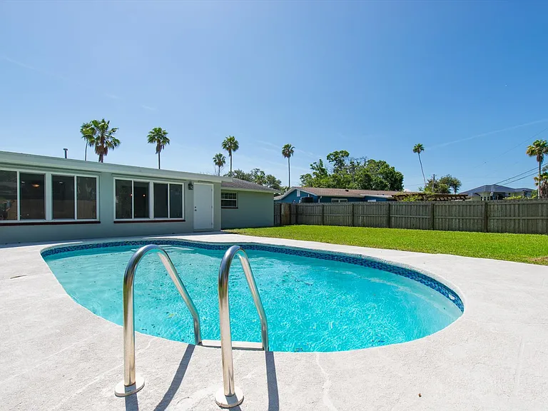 5600 Bayou Grande Blvd NE — Photo 31