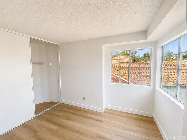 15583 Oak Springs Rd — Photo 28
