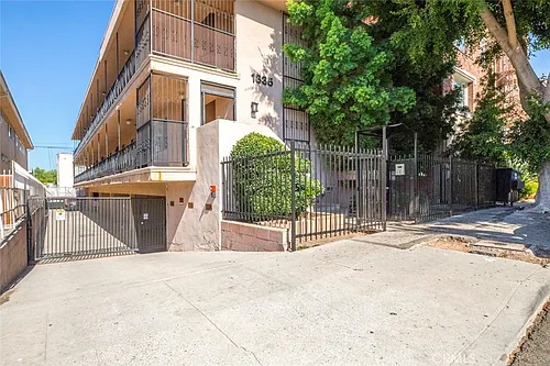 1835 N Alexandria Ave #10 Photo 1