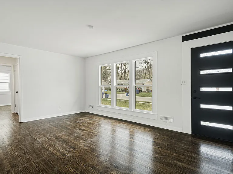 7109 Conser St — Photo 11