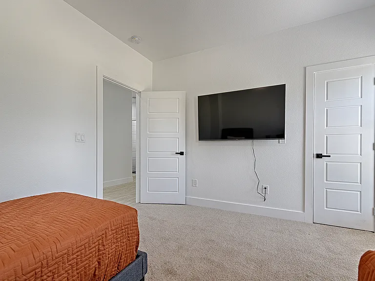 3319 Wake St — Photo 37
