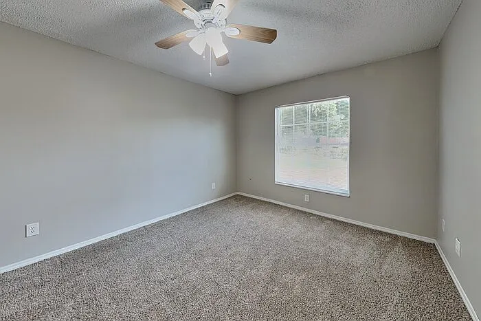 1721 2nd St SE — Photo 8