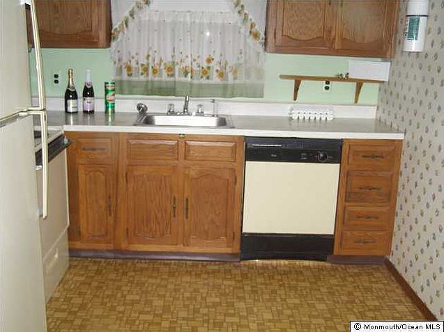 2nd image of 18 Acorn Road #B