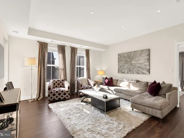 1111 Oronoco St Unit 338, Alexandria, VA 22314
