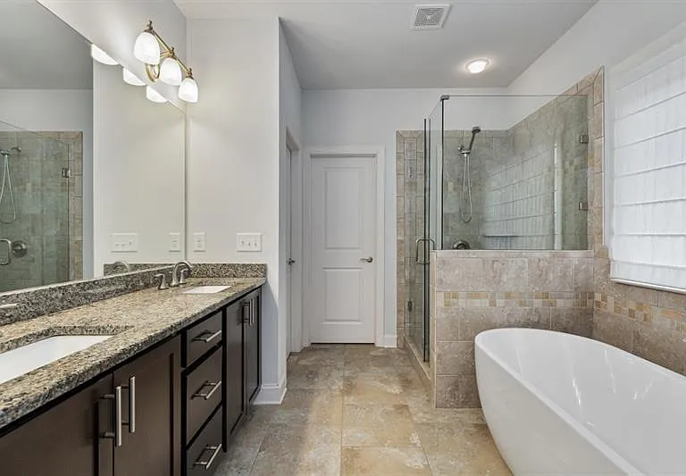 926 Canterbury Ln NE — Photo 17