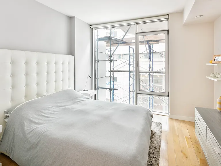 50 Franklin St #9E — Photo 8