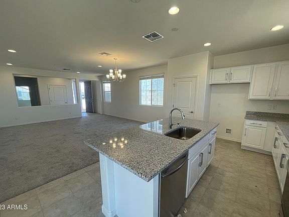 4th image of 1118 E WESTWOOD Drive