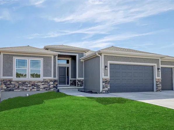 833 Switch Grass Ct, Raymore, MO 64083