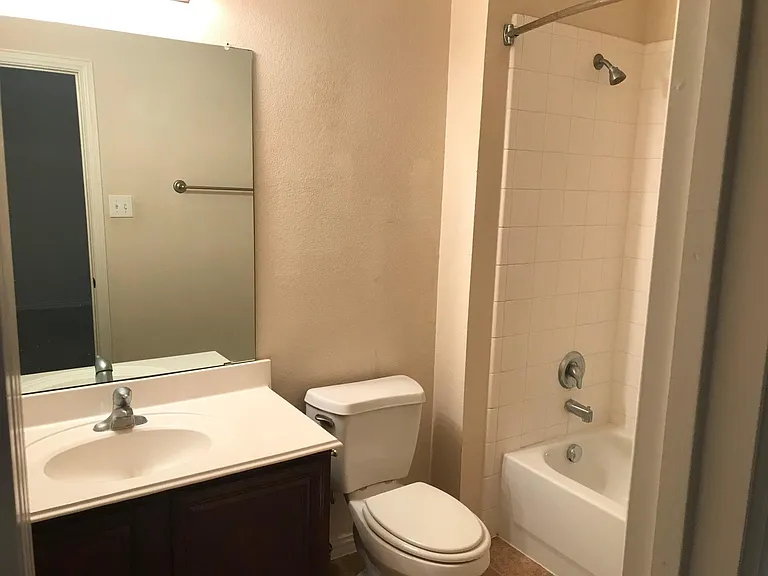 8732 Manhattan Ave — Photo 20