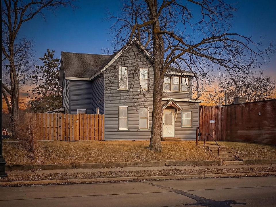 1st image of 220-222 Copeland AVENUE