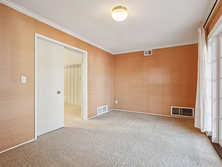 4182 Silliman Dr — Photo 13