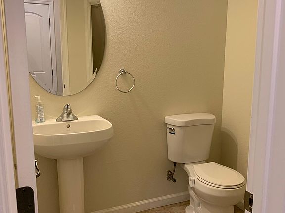 2nd image of 10136 Ellenwood Ave