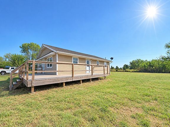 3rd image of 31106 N 3954th Rd