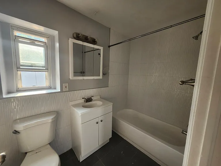2-8 Chadwick St #6E — Photo 11