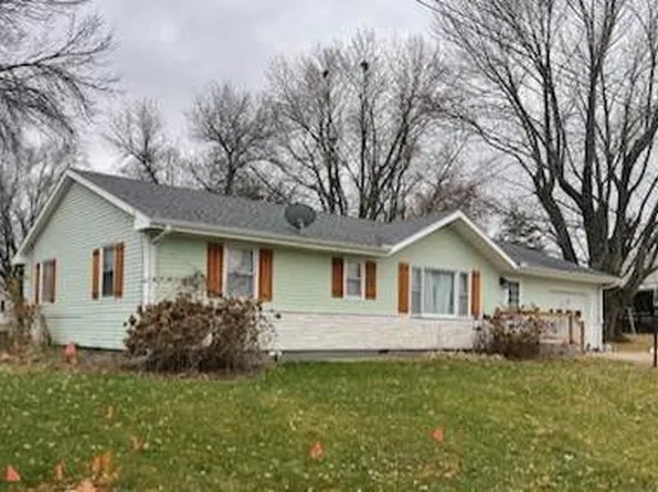 405 Chestnut St, Ridgeway, MO 64481