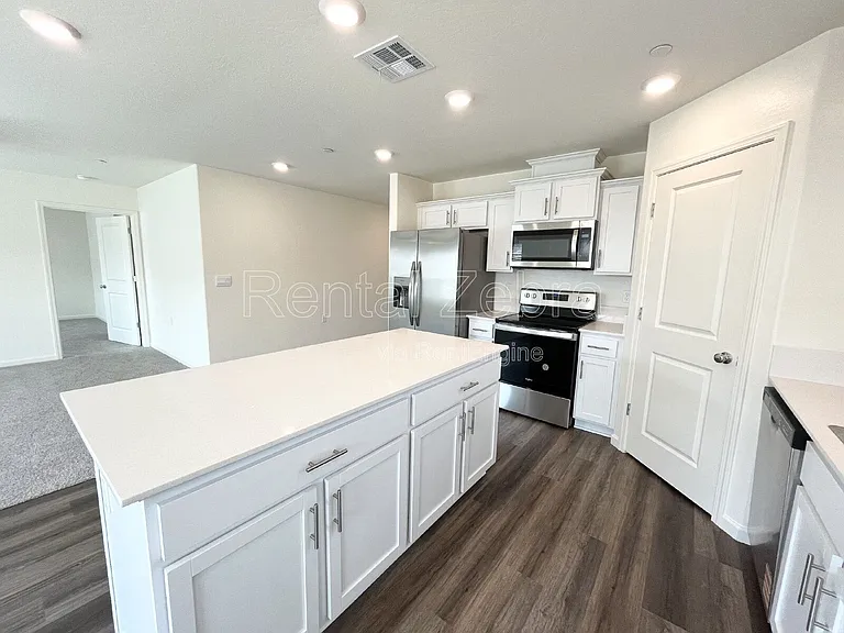 4064 Cinnabar Ct — Photo 19