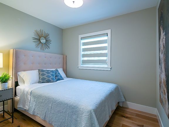 5th image of 5425 Acacia St