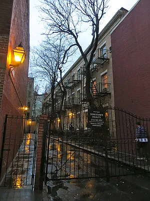 Rented by Downtown Realty Group LTD | media 32