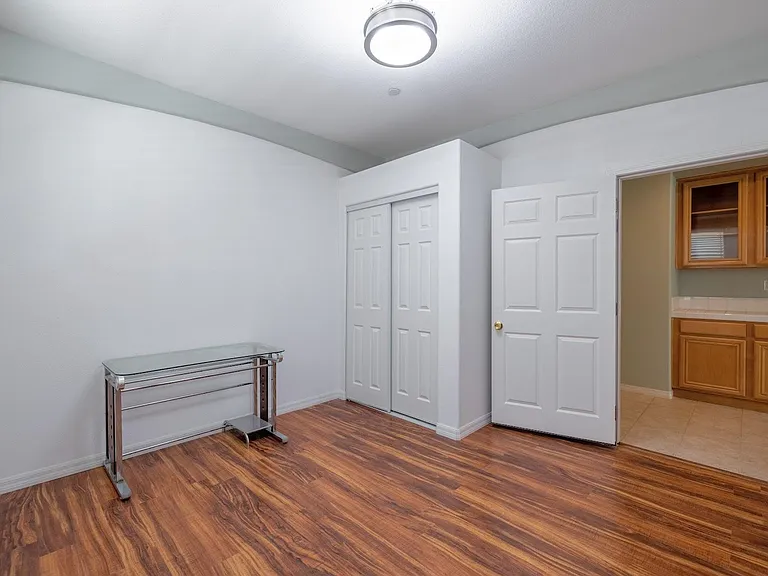 4036 Tournament Dr — Photo 11