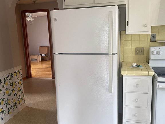 4th image of 114 Newell Ave #2A
