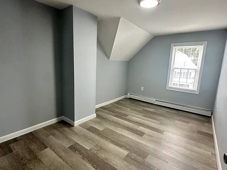 378 Center St #7 — Photo 6