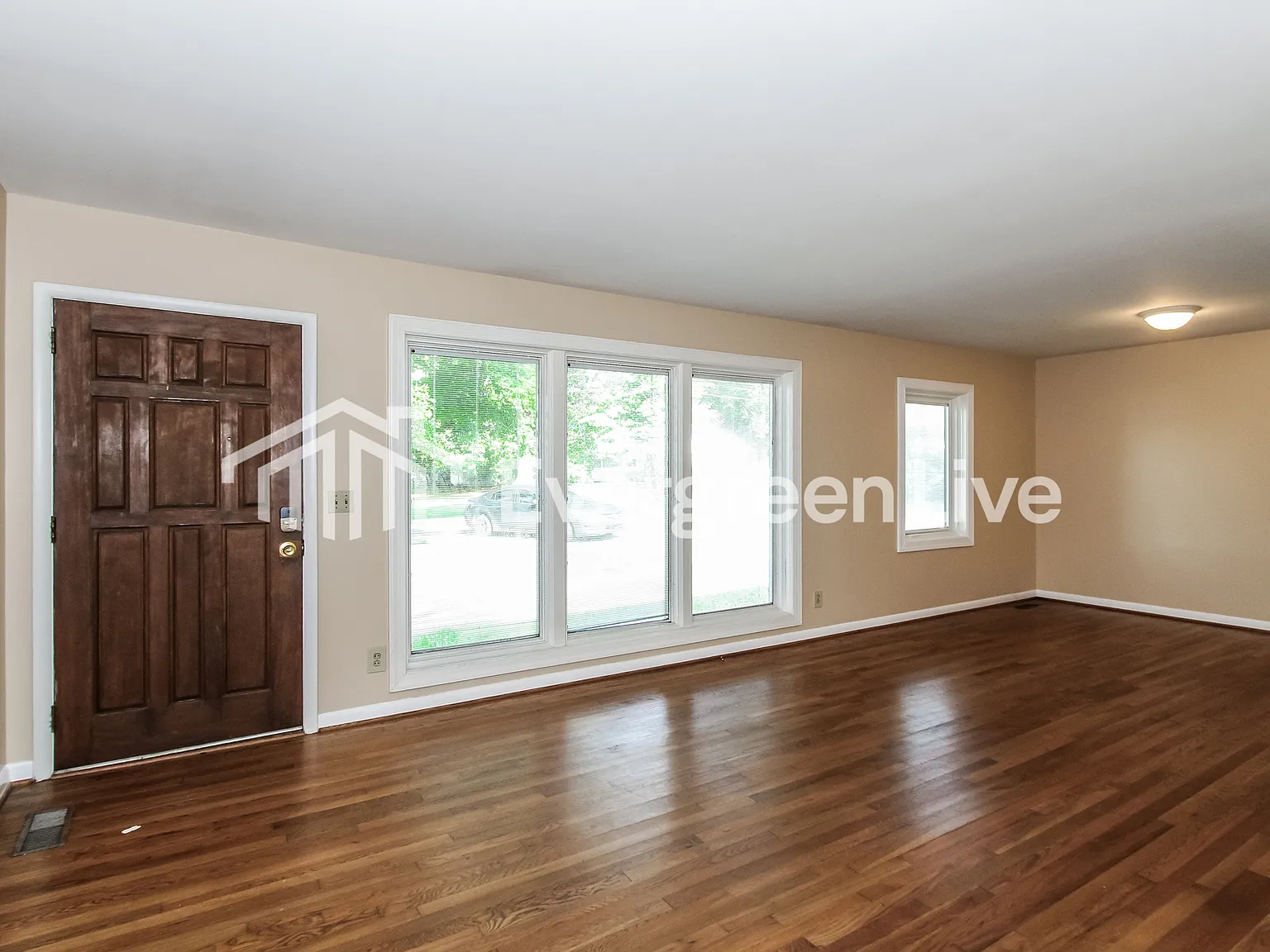 3 bed, 2.0 bath, 2238 sqft, $1,545 — Photo 4