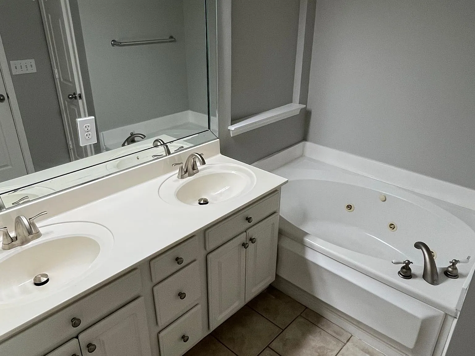 1601 Deer Valley Dr — Photo 3