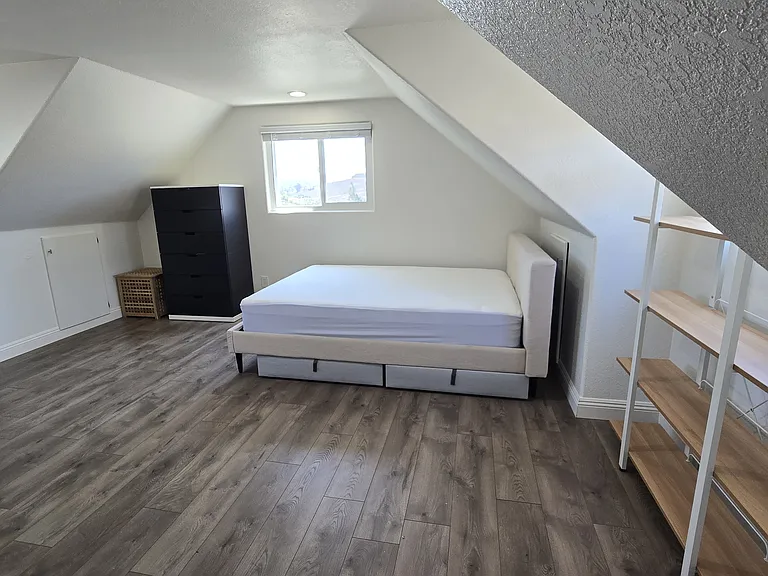 10060 Javelin Way — Photo 7