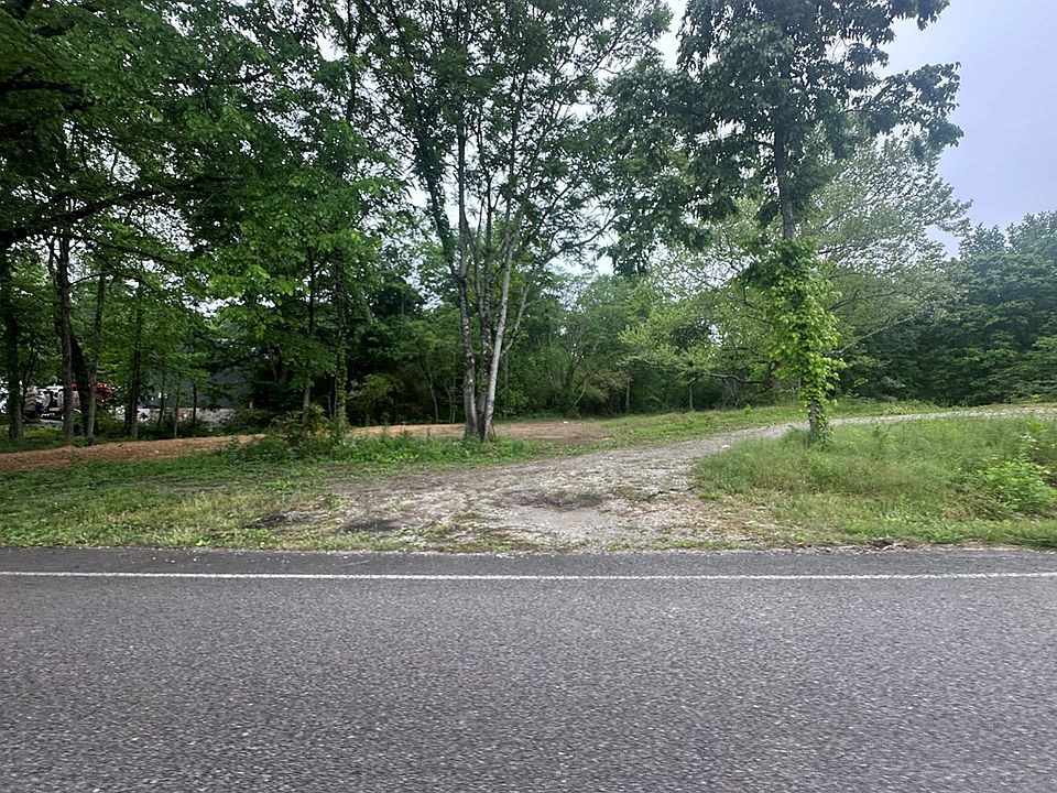 2nd image of 4094 Bennett Rd