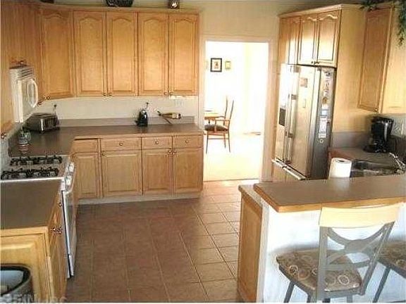 4th image of 4445 Old Woodland Dr