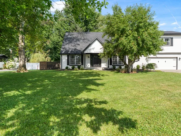 4382 River Rd, Columbus, IN 47203