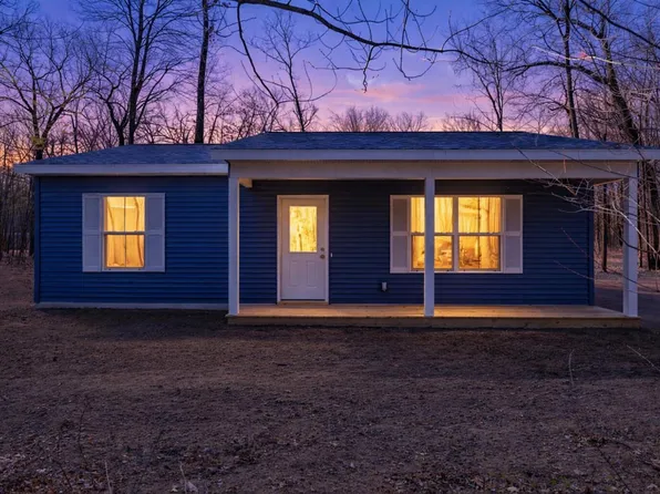 8992 Mackinaw Trl, Howard City, MI 49329