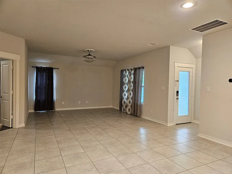 2833 Bretton Woods Dr — Photo 40
