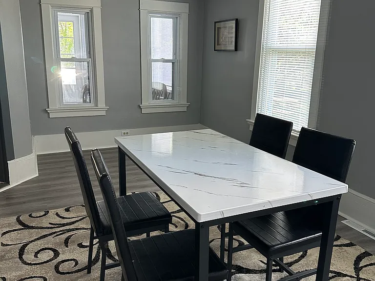 1/2 Laurel Ave — Photo 21