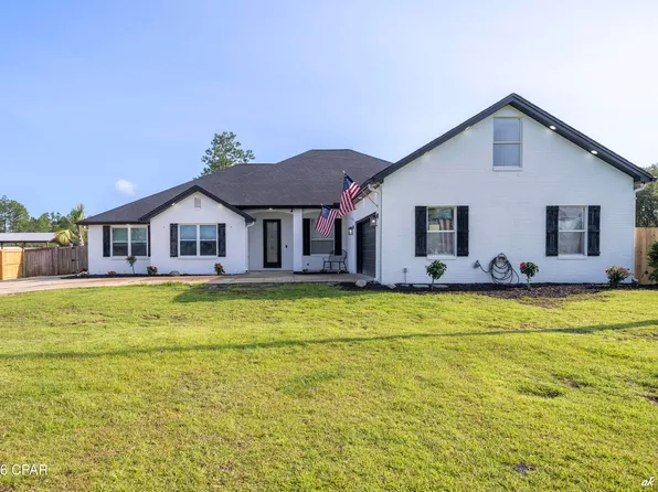 221 White Oaks Blvd, Southport, FL 32409