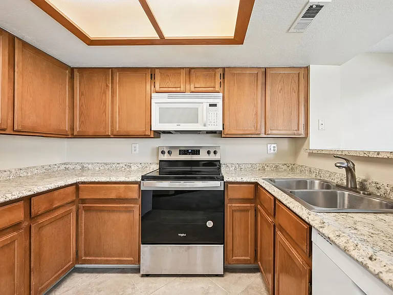 5902 Gunbarrel Ave #E — Photo 11