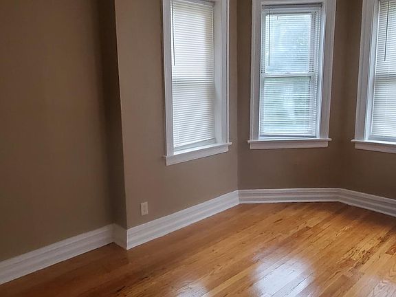 4th image of 7838 S Aberdeen St #1F