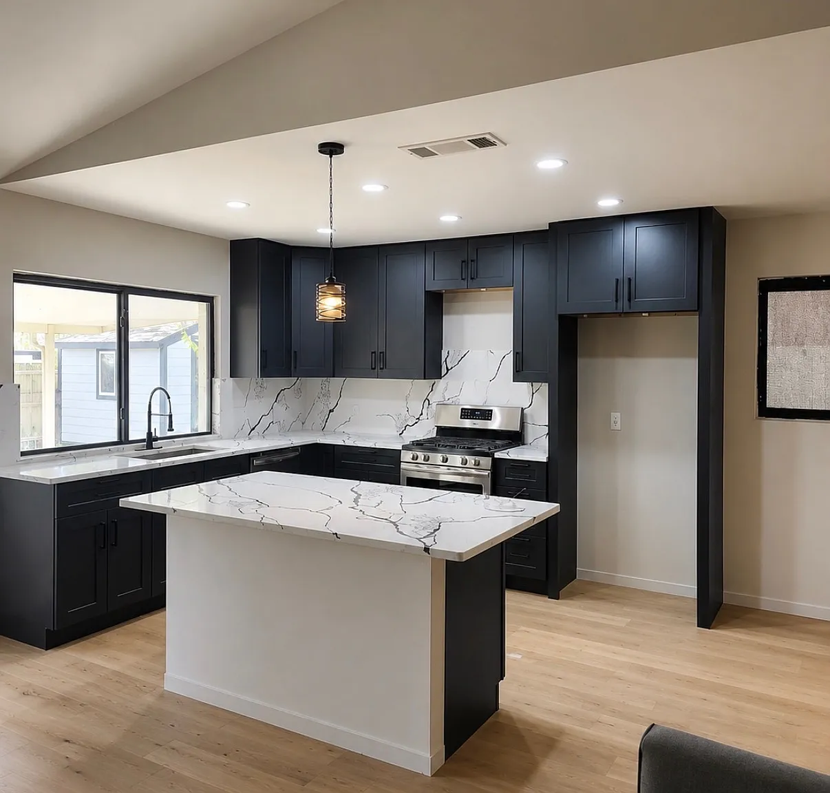 4 bed, 1600 sqft, $2,850 — Photo 2