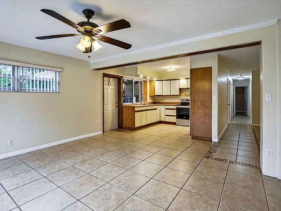 5th image of 3761 SW 18th St
