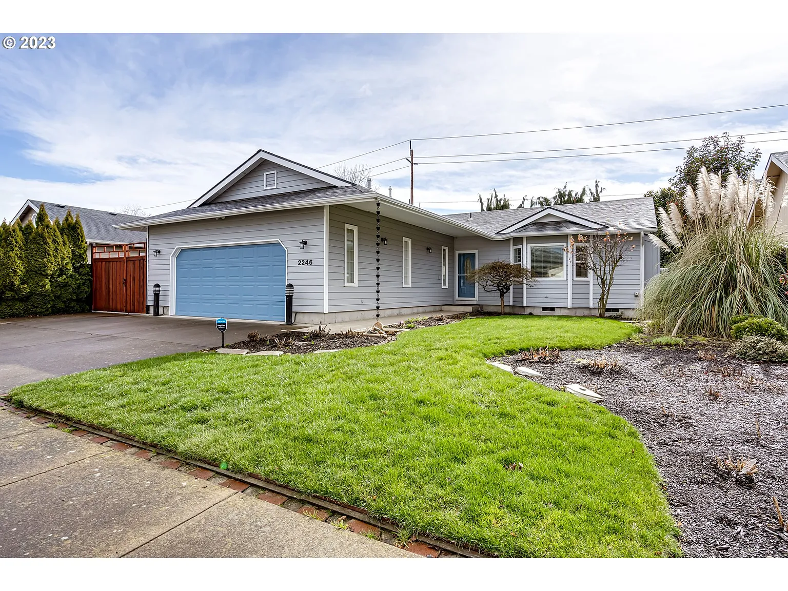 2246 Dale Ave photo 1