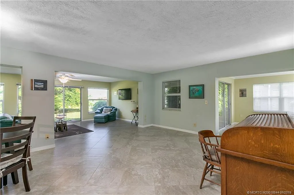 2 bed, 1312 sqft, $2,250 — Photo 3