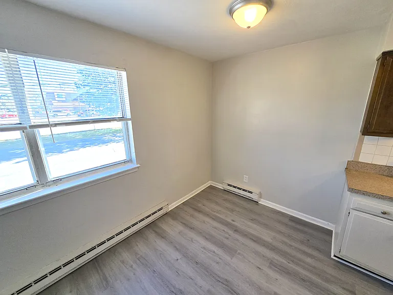 3475 Azalea Garden Rd Apartments — Photo 16