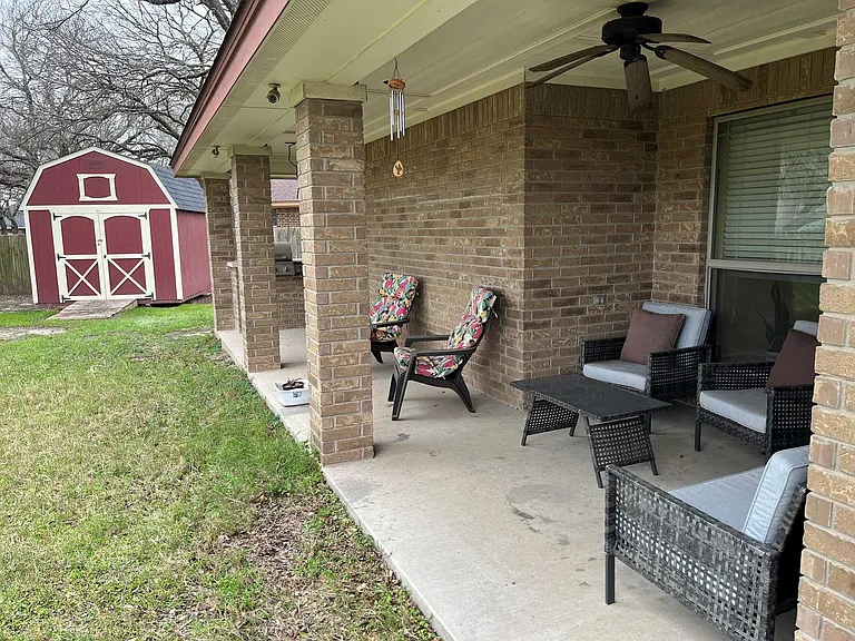 5504 Eldie Ct — Photo 8